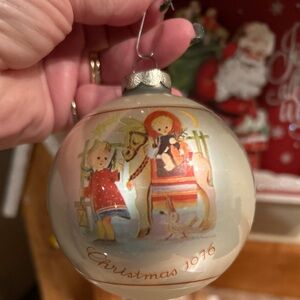 1976 Sister Berta Hummel artist Schmid Bros. Inc “Sacred Journey” design. Vtg.